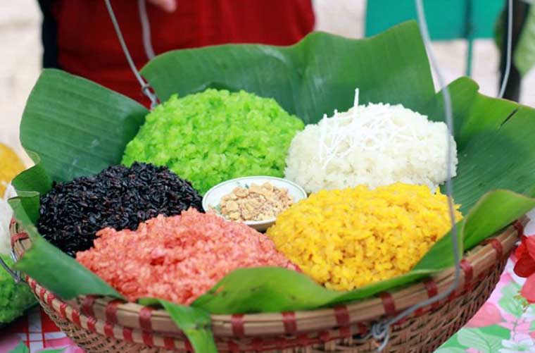 5 special dishes in Mai Chau five color sticky rice
